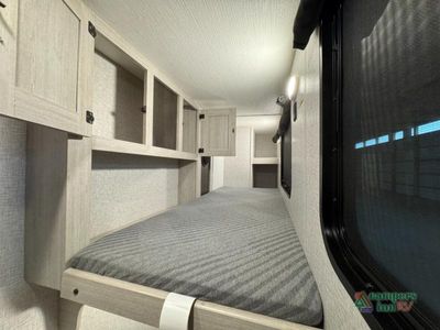 2024 CrossRoads RV Zinger - Photo 30