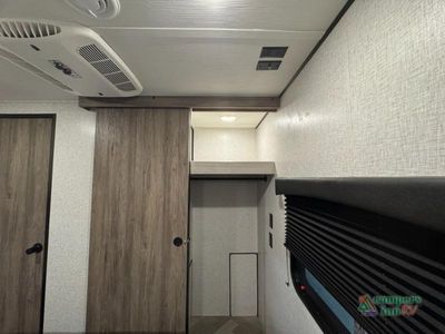 2024 CrossRoads RV Zinger - Photo 38