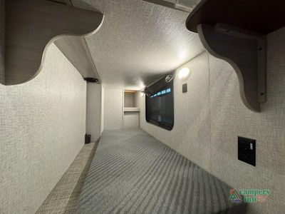 2024 CrossRoads RV Zinger - Photo 32