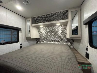 2024 CrossRoads RV Zinger - Photo 35