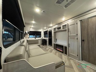 2024 CrossRoads RV Zinger - Photo 6