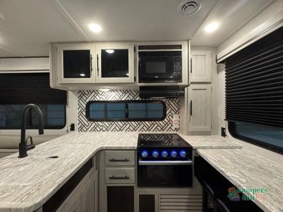 2024 CrossRoads RV Zinger - Photo 24