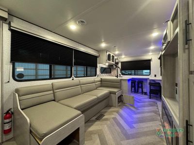 2024 CrossRoads RV Zinger - Photo 8
