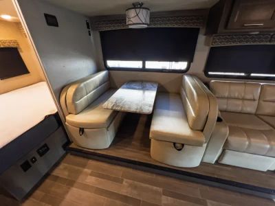 2019 Dynamax ISATA SERIES 5 — photo 13 view