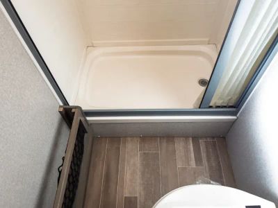 2019 Dynamax ISATA SERIES 5 — photo 17 view