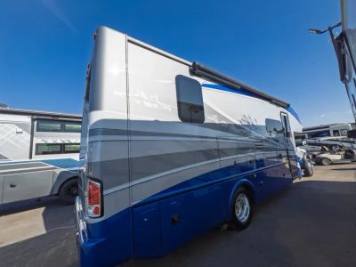 2019 Dynamax ISATA SERIES 5 — photo 19 view