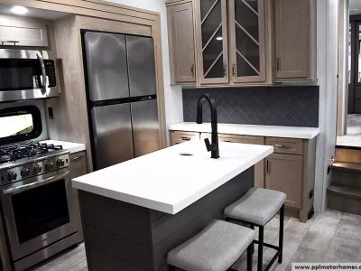 2023 Grand Design 351MS — photo 9 view