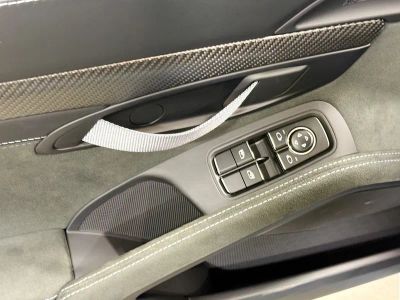 2025 Porsche 718 Spyder — photo 20 view