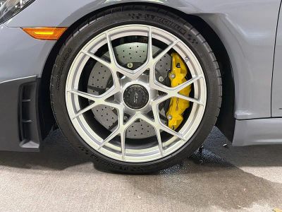 2025 Porsche 718 Spyder — photo 36 view