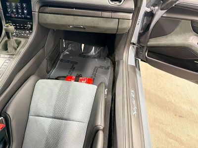 2025 Porsche 718 Spyder — photo 17 view