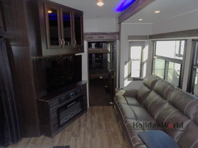 2025 Gulf Stream Conquest Class C 6237LE - Photo 11