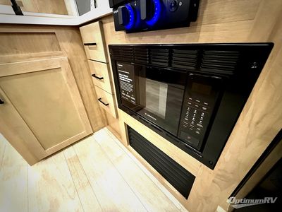 2026 Ember RV E-Series - Photo 17