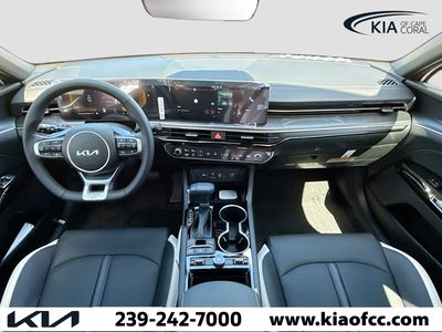 2026 Kia K5 — photo 14 view