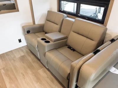 2027 Entegra ODYSSEY — photo 9 view