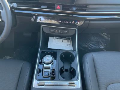 2026 Kia Carnival Hybrid — photo 11 view