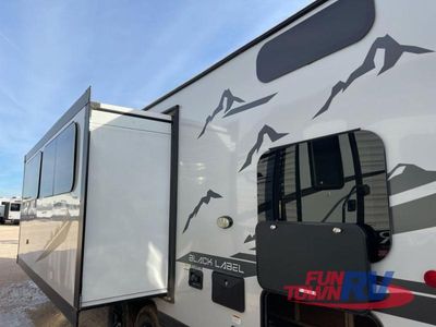 2024 Forest River RV Cherokee Grey Wolf Black Label - Photo 14