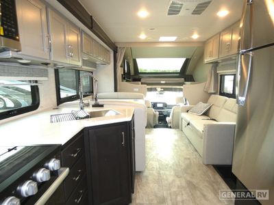 2026 Thor Motor Coach Magnitude Grand - Photo 6