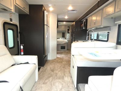 2026 Thor Motor Coach Magnitude Grand - Photo 5