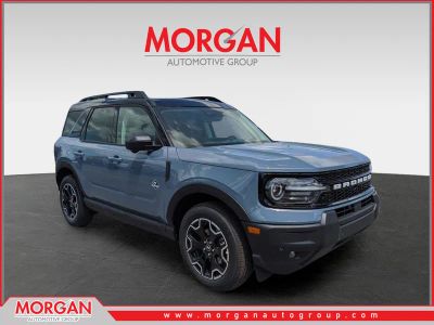2025 Ford Bronco Sport Outer Banks in Gray — front three-quarter view