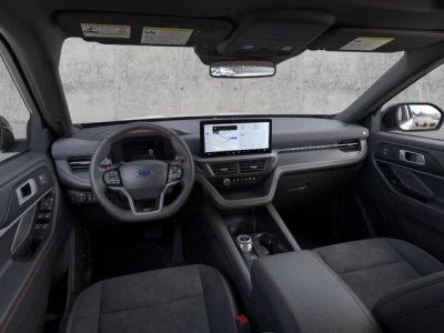 2026 Ford Explorer — photo 9 view