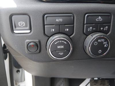 2023 Chevrolet Silverado 1500 — photo 13 view