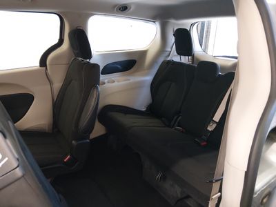 2023 Chrysler Voyager - Photo 17