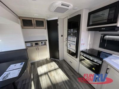 2026 Jayco Jay Flight SLX - Photo 3