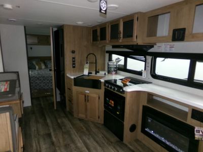 2024 Forest River RV Cherokee Grey Wolf Black Label - Photo 10