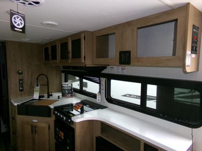 2024 Forest River RV Cherokee Grey Wolf Black Label - Photo 11