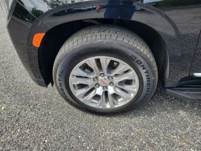 2023 GMC Yukon — detail view