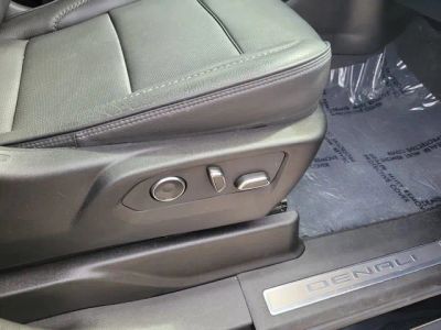 2023 GMC Yukon — photo 36 view