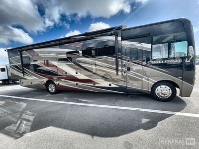 2023 Thor Motor Coach Challenger — interior view
