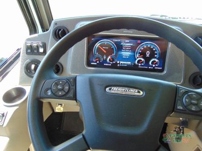 2023 Winnebago Forza — photo 7 view