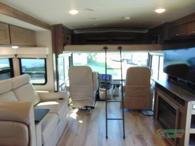 2023 Winnebago Forza — photo 14 view