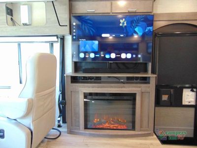 2023 Winnebago Forza — photo 17 view