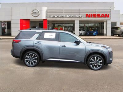 2026 Nissan Pathfinder - Photo 2
