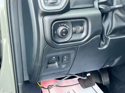2026 Ram 1500 — photo 10 view