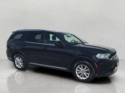 2023 Dodge Durango SXT in Db Black Clearcoat — front three-quarter view