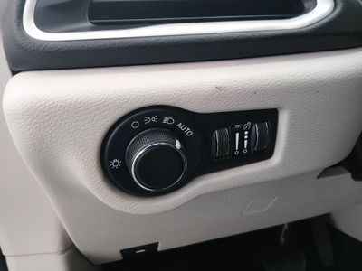 2023 Chrysler Voyager - Photo 13