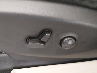 2023 Chrysler Voyager - Photo 19