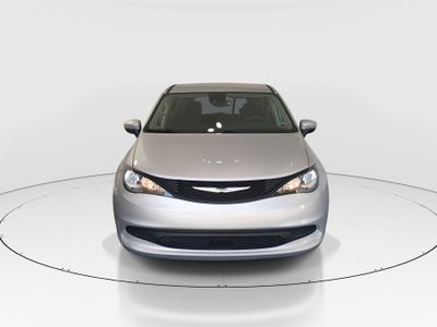 2023 Chrysler Voyager - Photo 2