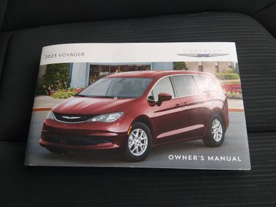 2023 Chrysler Voyager - Photo 21