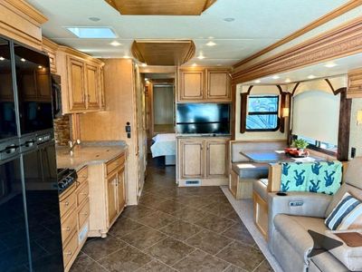 2014 Newmar Ventana LE - Photo 8