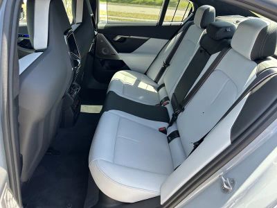 2026 BMW M5 — photo 15 view