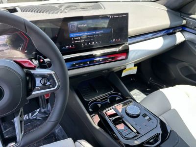 2026 BMW M5 — photo 33 view
