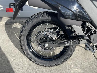 2025 Kawasaki KLR650 S Pearl Crystal White/Metallic Carbon Gray ABS - Photo 10
