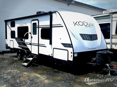 2022 Dutchmen Kodiak Ultra-Lite — front three-quarter view