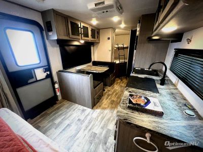 2022 Dutchmen Kodiak Ultra-Lite — photo 8 view
