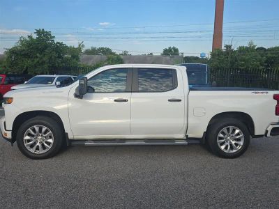 2019 Chevrolet Silverado 1500 — rear three-quarter view