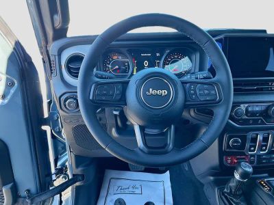 2026 Jeep Wrangler — photo 20 view